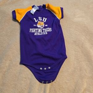 031626 LSU Baby - Little Tigers Fan One-Piece Suit Size 18m BOX 22T#
